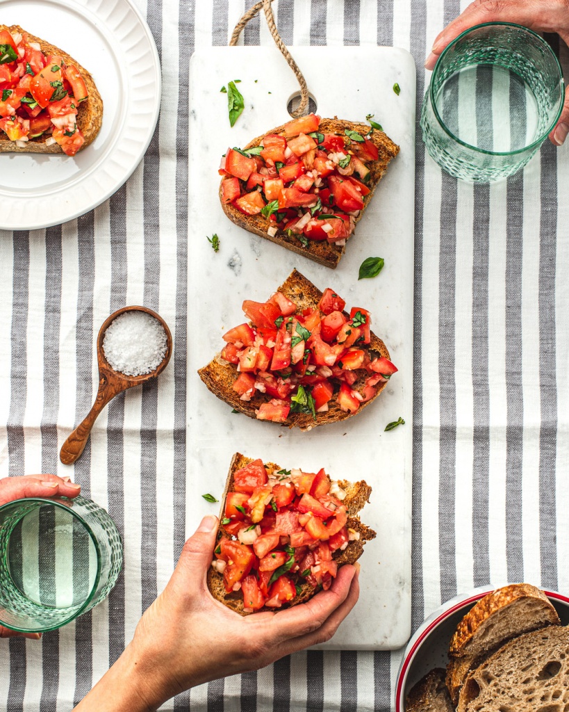 Basic Bruschetta (PlantBased, OilFree) PlantBased